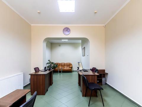 коммерческая по адресу Леся Курбаса ул., 9