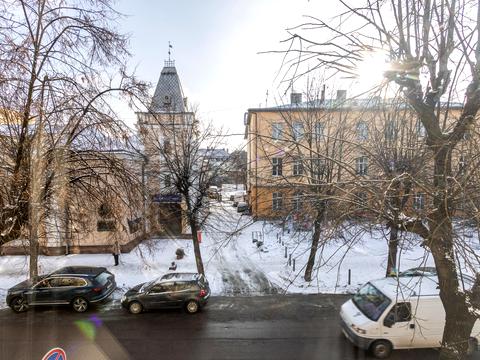 коммерческая по адресу Леся Курбаса ул., 9