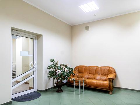 коммерческая по адресу Леся Курбаса ул., 9