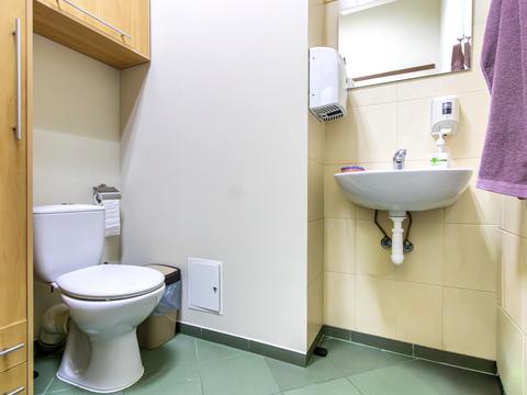 коммерческая по адресу Леся Курбаса ул., 9