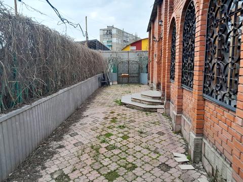 коммерческая по адресу Героев Сталинграда просп., 136