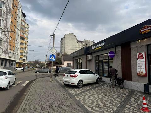 комерційна за адресою Ольги Кисілевської вул., 1