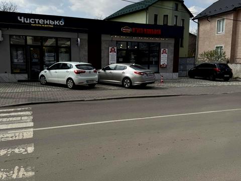 комерційна за адресою Ольги Кисілевської вул., 1