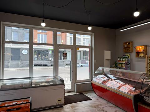 комерційна за адресою Ольги Кисілевської вул., 1