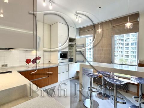 квартира за адресою Андрія Верхогляда вул. (Михайла Драгомирова), 12