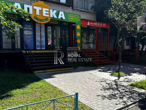 комерційна за адресою Драгоманова вул., 27
