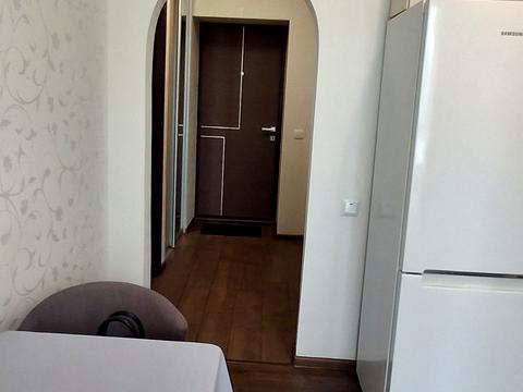 квартира за адресою Володимира Стельмаха вул. (Курчатова), 1-Б