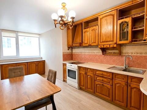 квартира за адресою Лабораторна вул., 14