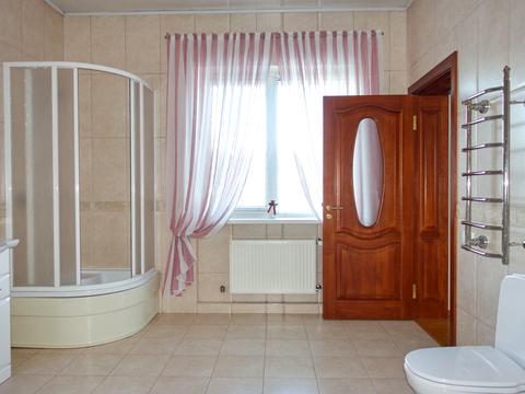 будинок за адресою Раїси Букіної вул.