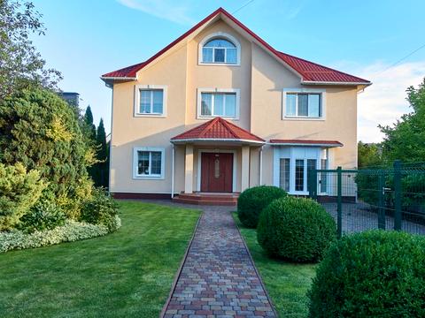 будинок за адресою Раїси Букіної вул.