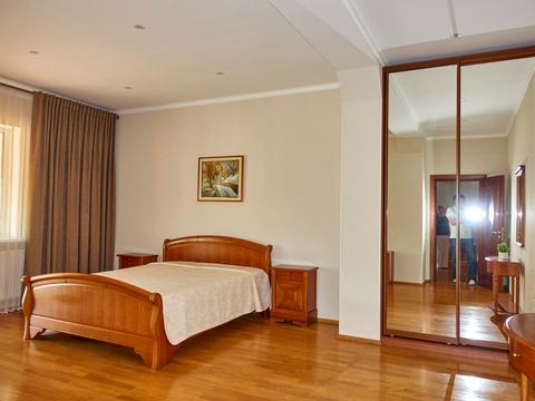 будинок за адресою Раїси Букіної вул.