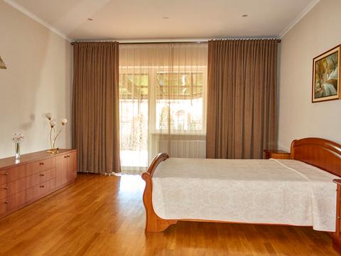 будинок за адресою Раїси Букіної вул.