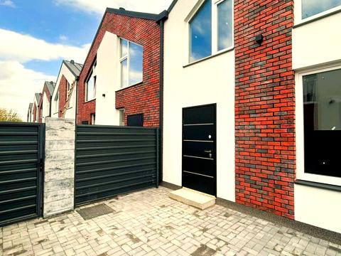 будинок за адресою Богатирська вул.