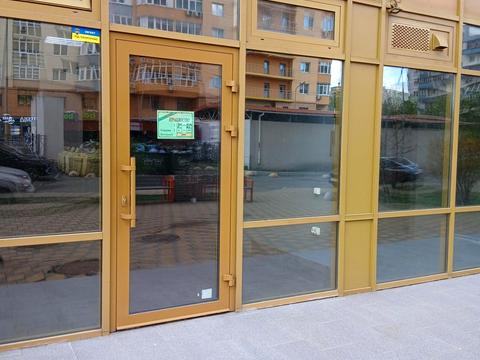 комерційна за адресою Юрія Кондратюка вул., 5