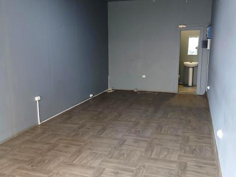 комерційна за адресою Юрія Кондратюка вул., 5