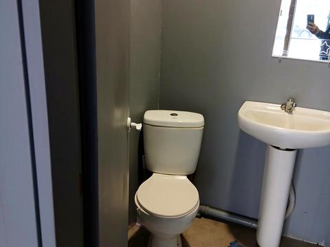 комерційна за адресою Юрія Кондратюка вул., 5