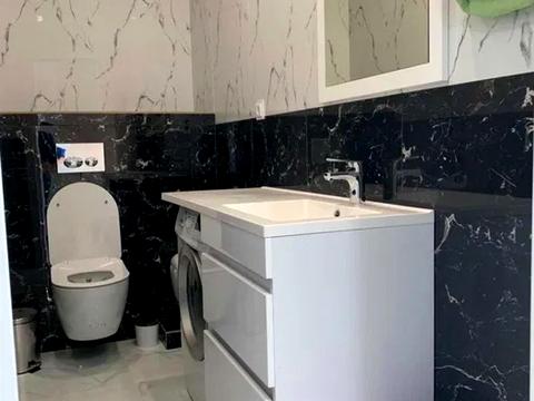 комерційна за адресою Кловський узвіз, 7a