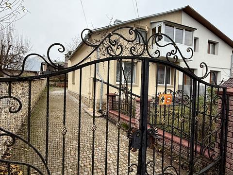 будинок за адресою Підлісна вул.