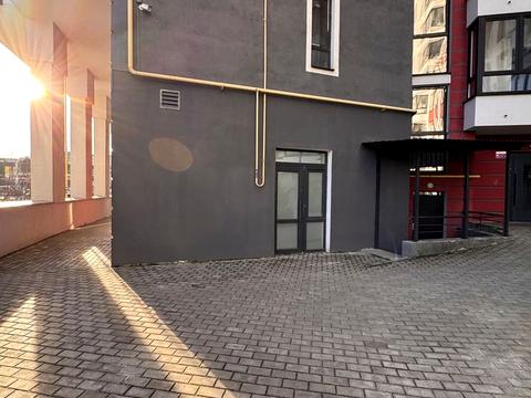 комерційна за адресою Червоної Калини просп., 35в