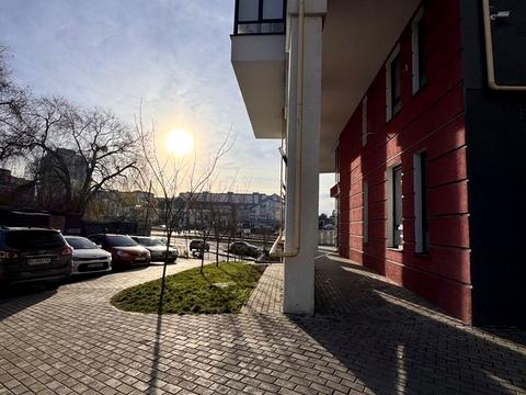 комерційна за адресою Червоної Калини просп., 35в