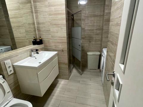 квартира за адресою Юнацька вул., 4