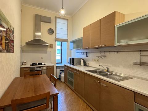 квартира за адресою Стрілецька вул., 28