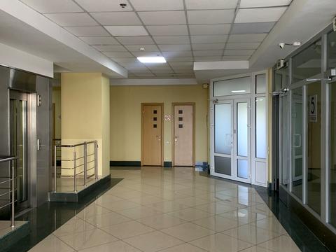 комерційна за адресою В'ячеслава Чорновола просп. (), 67г