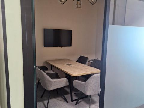 коммерческая по адресу Степана Бандеры просп. (Московський), 16Б