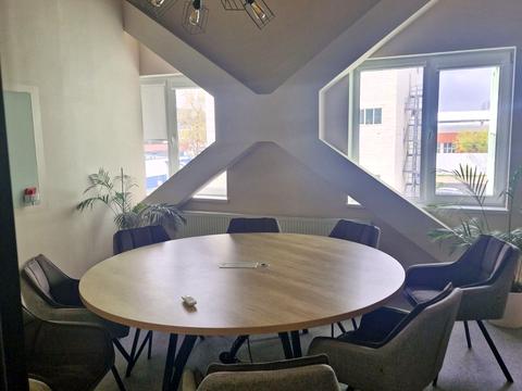 коммерческая по адресу Степана Бандеры просп. (Московський), 16Б