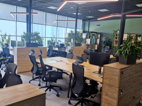 коммерческая по адресу Степана Бандеры просп. (Московський), 16Б