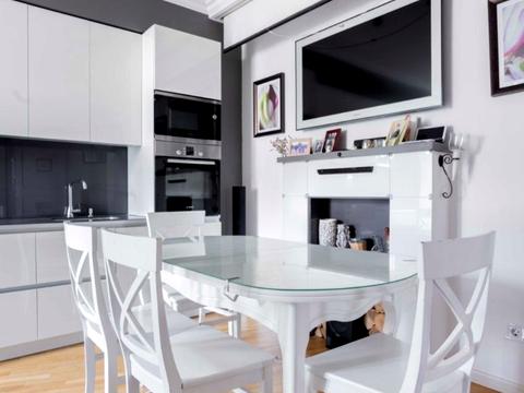 квартира за адресою Сім'ї Кульженків вул. (Петра Дегтяренка), 33