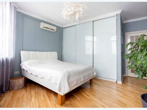 квартира за адресою Сім'ї Кульженків вул. (Петра Дегтяренка), 33