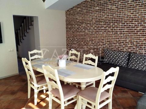 будинок за адресою с. Петропавлівська Борщагівка, Полтавська вул.