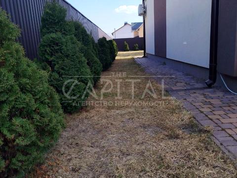 будинок за адресою с. Петропавлівська Борщагівка, Полтавська вул.