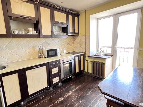 квартира за адресою Євгена Коновальця вул., 12