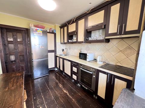 квартира за адресою Євгена Коновальця вул., 12