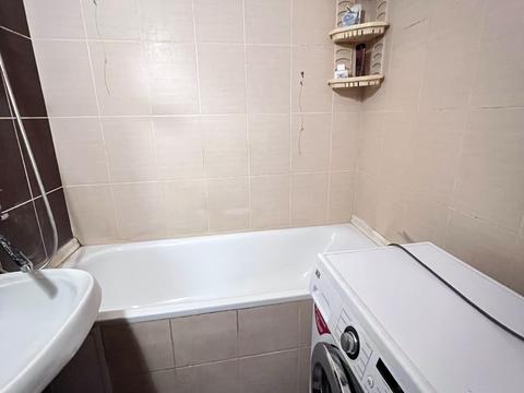 квартира за адресою Євгена Коновальця вул., 12