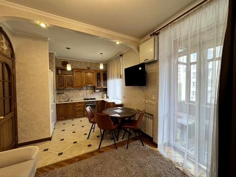 квартира по адресу Кловский спуск, 14/24