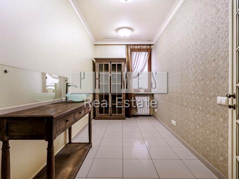 коммерческая по адресу Владимира Ивасюка просп. (Героїв Сталінграду), 4