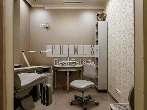 коммерческая по адресу Владимира Ивасюка просп. (Героїв Сталінграду), 4