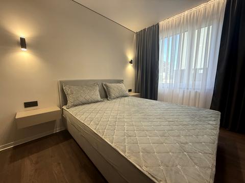 квартира за адресою Степана Бандери вул., 77-Б