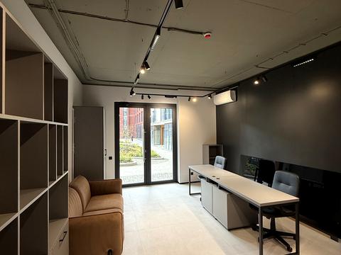 комерційна за адресою Замарстинівська вул. (Калініна), 40