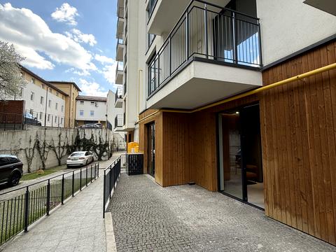 комерційна за адресою Замарстинівська вул. (Калініна), 40