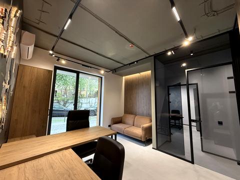 комерційна за адресою Замарстинівська вул. (Калініна), 40