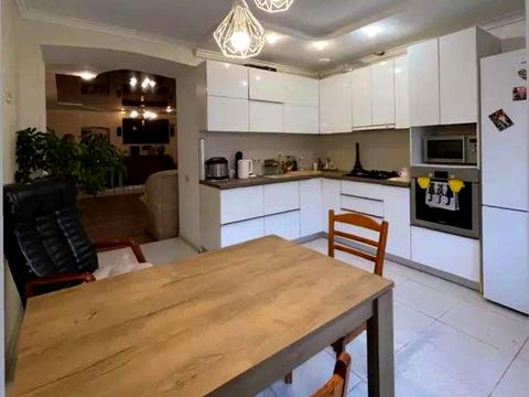 квартира по адресу Дружбы Народов ул., 228а