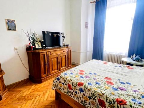 квартира за адресою Верховної Ради бульв., 13