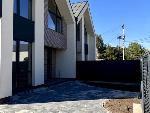 дом по адресу зарічна, 7