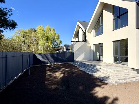 дом по адресу зарічна, 7