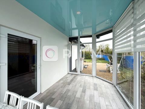 дом по адресу Жовтнева