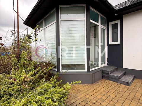 дом по адресу Жовтнева